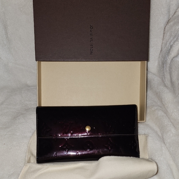 Louis Vuitton Wallet With Dust Bag Amd Box - Picture 1 of 5